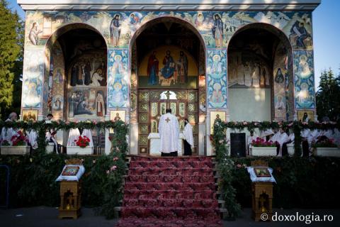 Priveghere în cinstea Sfântului Cuvios Ioan Iacob de la Neamț – 4 august 2020 / Foto: Bogdan Bulgariu