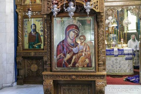 Priveghere la praznicul Schimbării la Față, la Mănăstirea Sihăstria / Foto: pr. Silviu Cluci