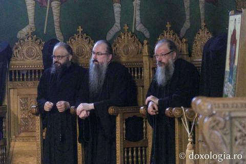 Priveghere la praznicul Schimbării la Față, la Mănăstirea Sihăstria / Foto: pr. Silviu Cluci