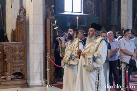 Priveghere la praznicul Schimbării la Față, la Mănăstirea Sihăstria / Foto: pr. Silviu Cluci