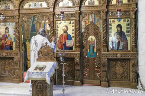 Priveghere la praznicul Schimbării la Față, la Mănăstirea Sihăstria / Foto: pr. Silviu Cluci