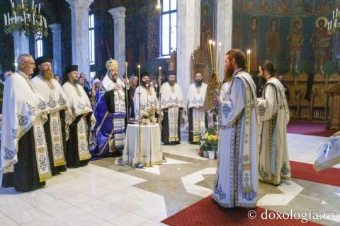 Priveghere la praznicul Schimbării la Față, la Mănăstirea Sihăstria / Foto: pr. Silviu Cluci