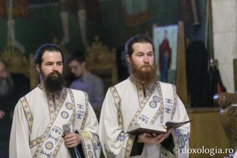 Priveghere la praznicul Schimbării la Față, la Mănăstirea Sihăstria / Foto: pr. Silviu Cluci