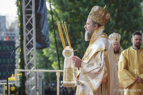 Binecuvântare arhierească la sărbătoarea Sfintei Cuvioase Parascheva – Soborul ierarhilor, 2025 / Foto: Claudiu Pântea