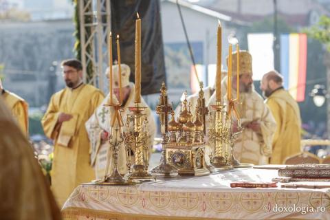 Bucuria credinței la Iași – Sfânta Liturghie în cinstea Sfintei Parascheva și a Sfântului Grigorie Palama, 2025 / Foto: Claudiu Pântea