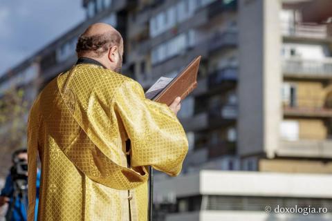 Binecuvântare arhierească la sărbătoarea Sfintei Cuvioase Parascheva – Soborul ierarhilor, 2025 / Foto: Claudiu Pântea