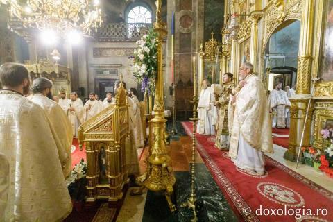 Trei ierarhi au slujit în a treia zi de Hram / Foto: pr. Silviu Cluci