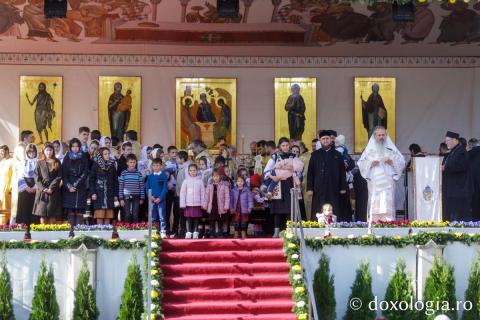 Bucuria credinței la Iași – Sfânta Liturghie în cinstea Sfintei Parascheva și a Sfântului Grigorie Palama, 2025 / Foto: pr. Silviu Cluci