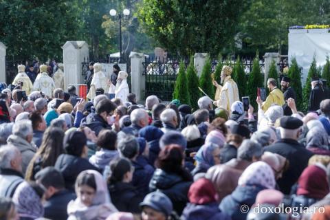 Bucuria credinței la Iași – Sfânta Liturghie în cinstea Sfintei Parascheva și a Sfântului Grigorie Palama, 2025 / Foto: Claudiu Pântea