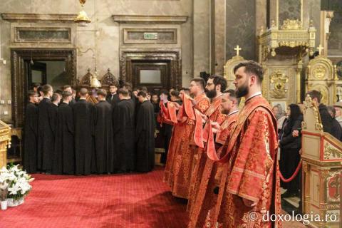 Priveghere în cinstea Sfântului Gheorghe la Catedrala Mitropolitană din Iași / Foto: pr. Silviu Cluci