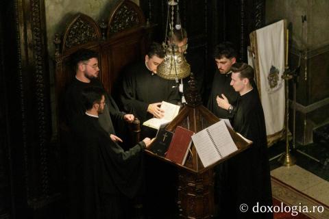 Priveghere în cinstea Sfântului Andrei la Catedrala Mitropolitană din Iași / Foto: pr. Silviu Cluci