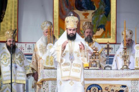 Bucuria credinței la Iași – Sfânta Liturghie în cinstea Sfintei Parascheva și a Sfântului Grigorie Palama, 2025 / Foto: Pr. Silviu Cluci