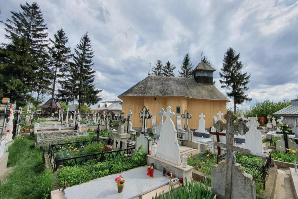Slujba Vecerniei la Parohia „Sfântul Nicolae” Conțești din comuna Girov, județul Neamț