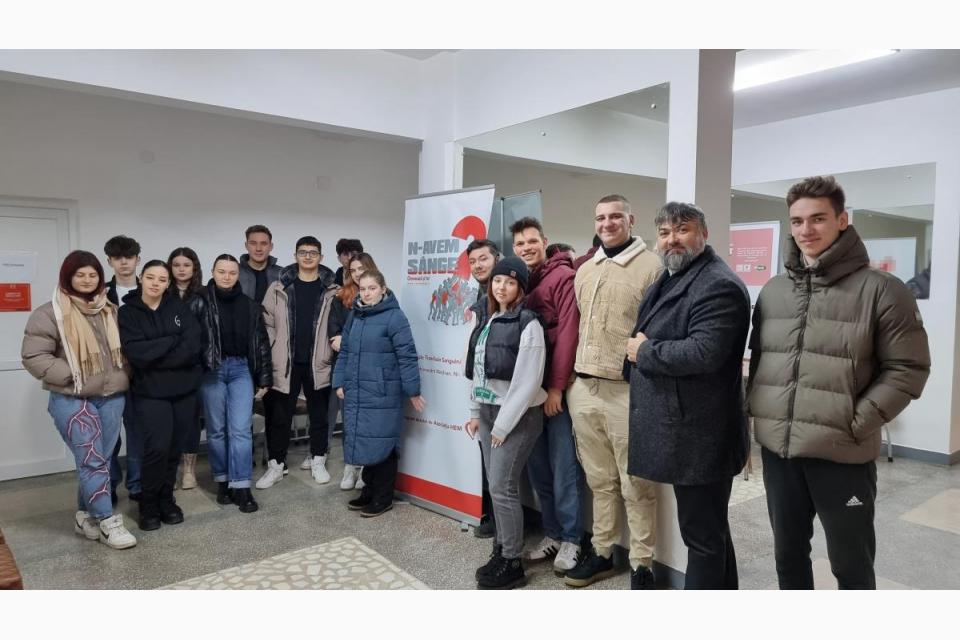 Tinerii din Dorohoi donează sânge pentru aproapele lor