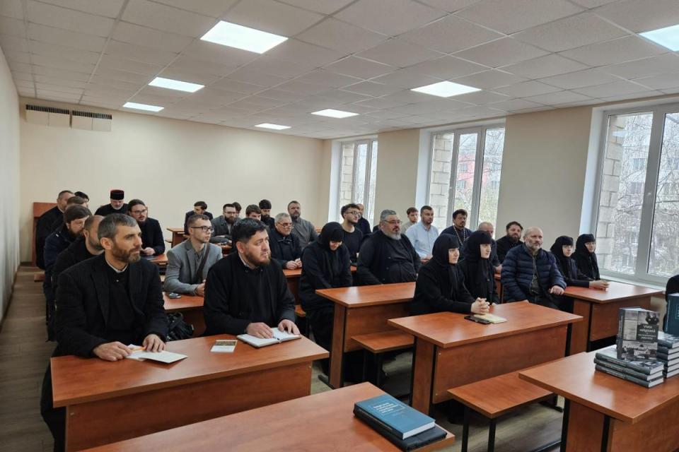 Încep înscrierile la Facultatea de Teologie Ortodoxă din Iași pentru licență și master
