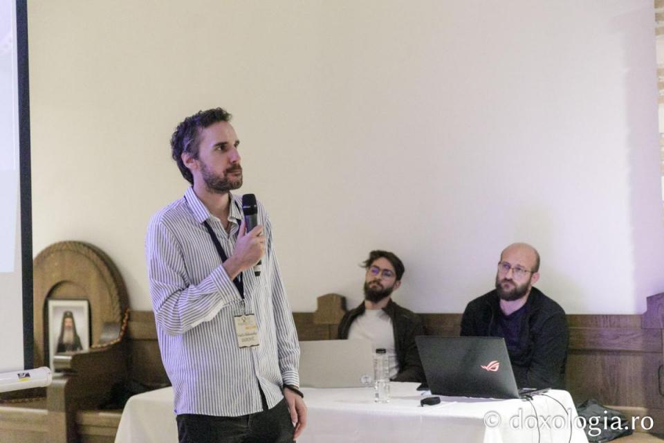 Proiecția filmului „Muntele Schimbării la Față. Sfântul Sava al Serbiei” / Foto: pr. Silviu Cluci