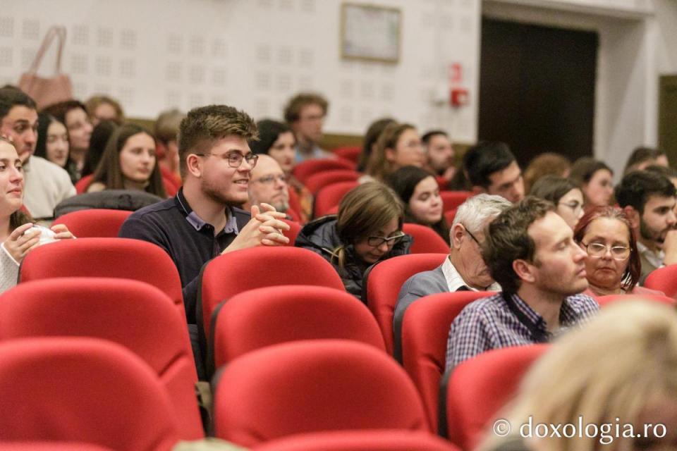 Proiecția filmului „Alexandra”. Regizor: Diana Angelson Busuioc / Foto: pr. Silviu Cluci