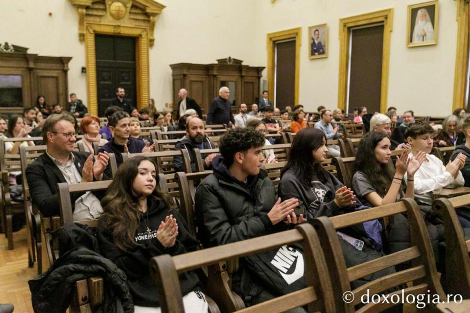 Proiecția filmului „Ter Chono. O poveste mongolă” / Foto: pr. Silviu Cluci