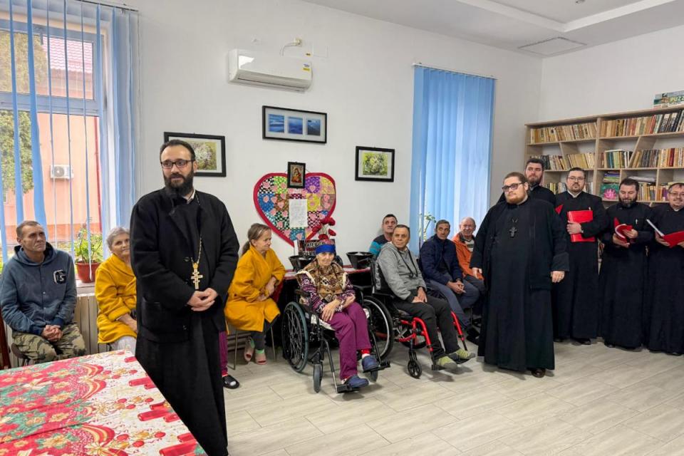 Protopopiatul Iași I, alături de beneficiarii Centrului Medico-Social din Bivolari, în prag de sărbători
