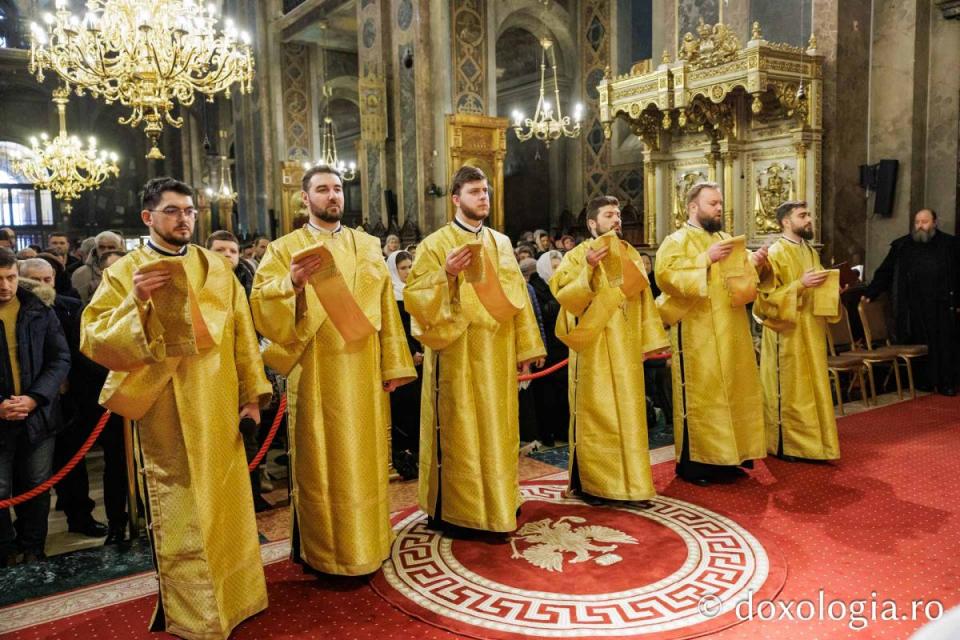 Sfântul Ierarh Iosif cel Milostiv, cinstit la Catedrala Mitropolitană din Iași: „Este numit astfel pentru că a fost bun în cuget, în inimă și în sufletul său” / Foto: Pr. Silviu Cluci