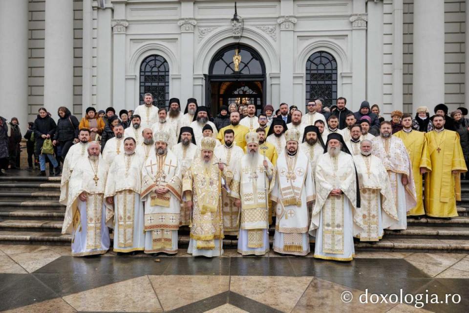Sfântul Ierarh Iosif cel Milostiv, cinstit la Catedrala Mitropolitană din Iași: „Este numit astfel pentru că a fost bun în cuget, în inimă și în sufletul său” / Foto: Pr. Silviu Cluci