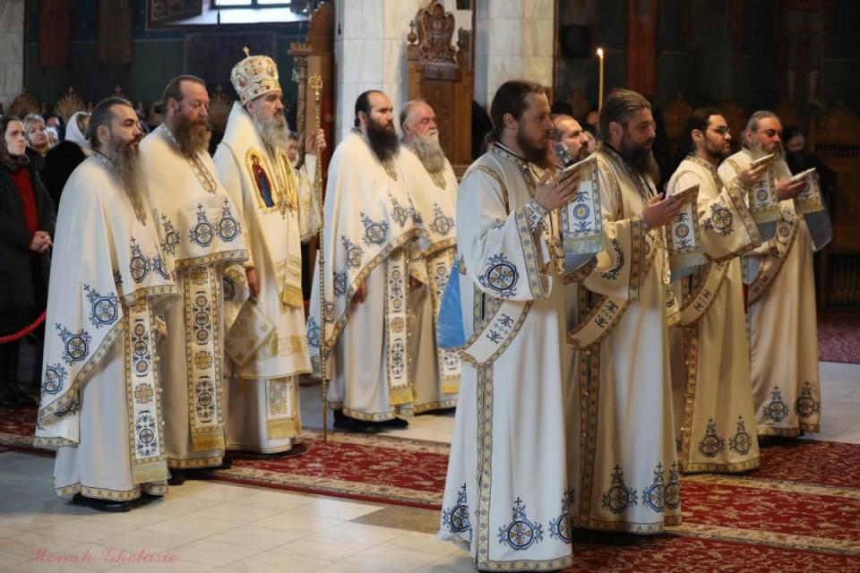 Preasfințitul Părinte Nectarie de Bogdania a slujit la Mănăstirea Sihăstria în Duminica a 29-a după Rusalii / Foto: Părintele Ghelasie